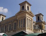 Market House with statue of Queen Anne